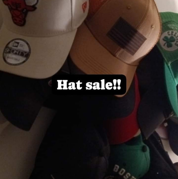 Snap backs and duck bills - Picture 2 of 2